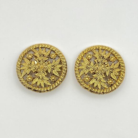 Vintage LES BERNARD Floral Gold Tone Medallion Round Earrings Clip On Like New - Picture 1 of 6